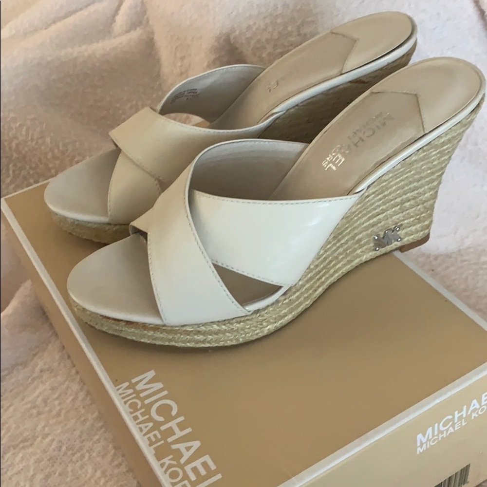 Michael Kors Kami Mules Wedges size 8M